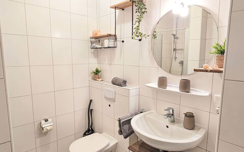 Norddeich 359: Diseño De Interiores, Lavabo Del Baño, Arreglo De Tubería, Baño, Piso, Suelo, Baño, Lavabo, Grifo, Plomería