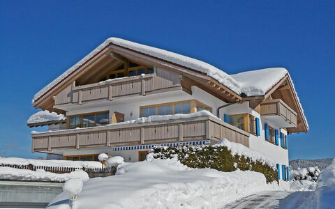 Flösserstrasse: Cielo, Edificio, Nieve, Casa, Pendiente, Ventana, Congelación, Techo, Fachada, Vía Muerta