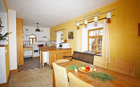 Rosencottage: Propiedad, Habitación, Edificio, Diseño De Interiores, Mueble, Casa, Amarillo, Suelo, Cocina, Bienes Raíces