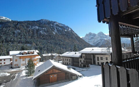 Madonna di Campiglio 1: Nieve, Montaña, Invierno, Accidentes Geográficos Montañosas, Cordillera, Pueblo De Montaña, Hill Station, Alpes, By, Cielo