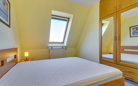 Czarodziejska: Madera, Cama, Diseño De Interiores, Habitación, Suelo, Piso, Techo, Encendiendo, Habitación, Marco De La Cama