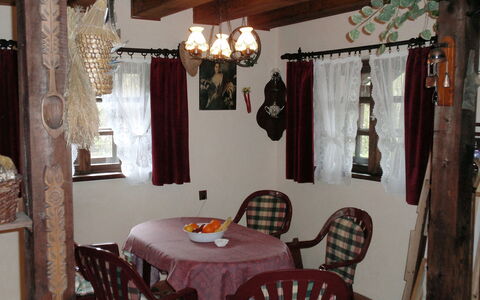 Borek Sulęcki: Habitación, Propiedad, Mueble, Casa, Comedor, Diseño De Interiores, Mesa, Encendiendo, Edificio, Textil