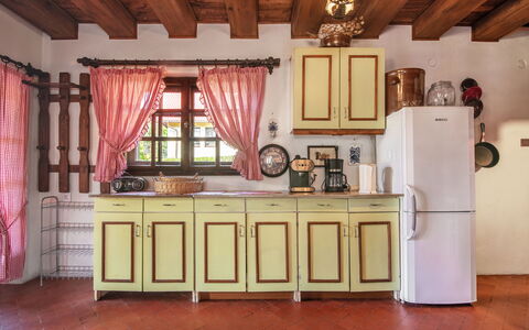 Borek Sulęcki: Mueble, Diseño De Interiores, Madera, Piso, Suelo, Encendiendo, Gabinetes, Habitación, Casa, Cocina