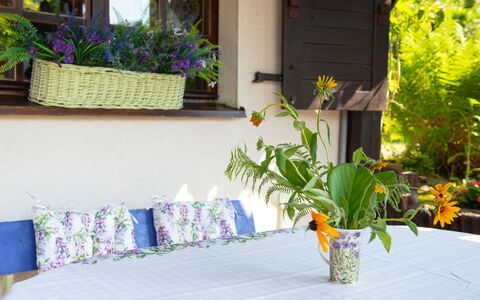 Borek Sulęcki: Flor, Maceta, Primavera, Jardín, Planta De Casa, Sombra, Floristas, Mueble Para Exteriores, Silla