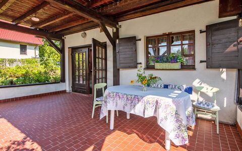 Borek Sulęcki: Maceta, Puerta, Casa, Planta De Casa, Jardín, Porche, Silla, Cabaña, Patio