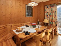 Alojamiento:&nbsp;Tourbillon B 27 240.2