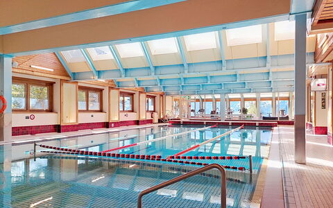 Mondzeu A258: Piscina, Material Compuesto, Ocio, Recurso, Centro De Ocio, Hotel, Eco Hotel, Ciudad De Vacaciones, Villa