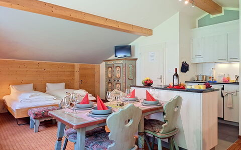 Grindelwald 150: Mueble, Mesa, Techo, Silla, Habitación, Cabaña, Cocina Y Comedor Mesa, Alpes, Hotel, Sala