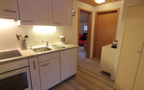 Chalet Doris: Lavabo, Fregadero, Grifo, Gabinetes, Mostrador, Madera, Arreglo De Tubería, Edificio, Diseño De Interiores, Encendiendo