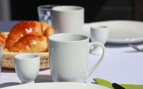 Zermatt 100: Vajilla, Comida, Mesa, Drinkware, Vajilla, Taza De Café, Taza, Plato, Utensilios Para Servir, Ingrediente