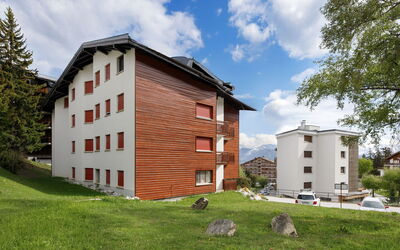 Crans-Montana 130: Edificio, Casa, Barrio Residencial, Casa, Cabaña, Departamento, Pendiente, Alerce, Invierno, Nieve