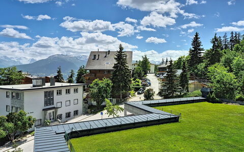 Crans-Montana 290: Barrio Residencial, Diseño Urbano, Casa, Pendiente, Jardín, Alerce, Paisajismo, Césped, Inmuebles