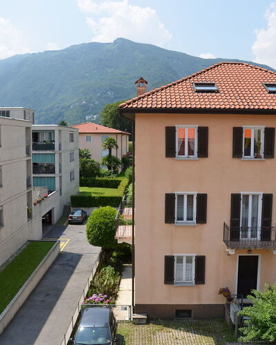 Ascona 100