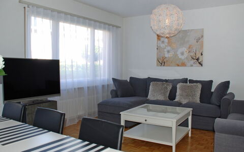 Alojamiento:&nbsp;Large Suite 200.20