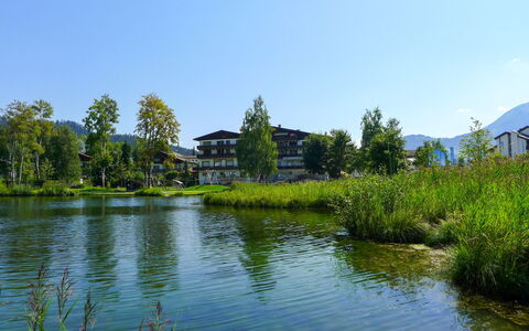 Apt. 13: Agua, Planta, Cielo, Los Recursos Hídricos, Tiempo De Día, Paisaje Natural, Lago, Árbol, El Terreno Del Lote