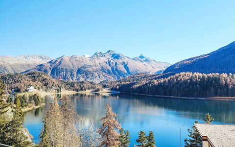 St. Moritz 775: Azul, Tiempo De Día, Cuerpo De Agua, Madera, Horizonte, Nube, Mar, Oceano, Costeras Y Los Accidentes Geográficos Oceánico, Pretil