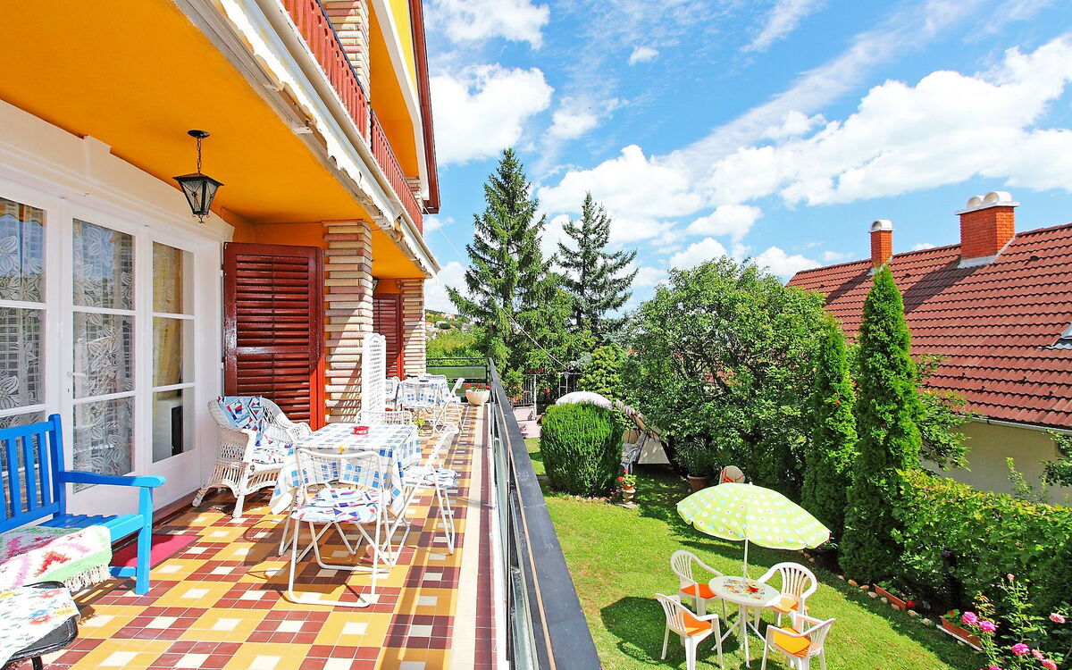 Balatonalmadi Lovas 612