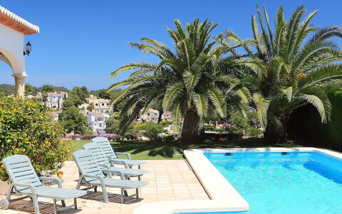 Faisa: Piscina, Propiedad, Recurso, Edificio, Vacaciones, Palmera, Bienes Raíces, Azur, Casa, Árbol