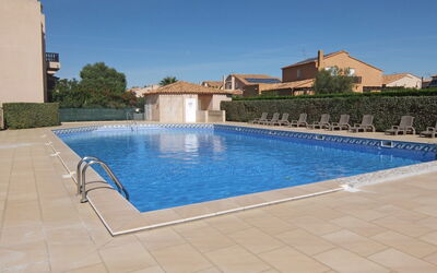 Saint Cyprien 715: Piscina, Propiedad, Bienes Raíces, Edificio, Ocio, Loseta, Vacaciones, Casa, Casa, Rectángulo