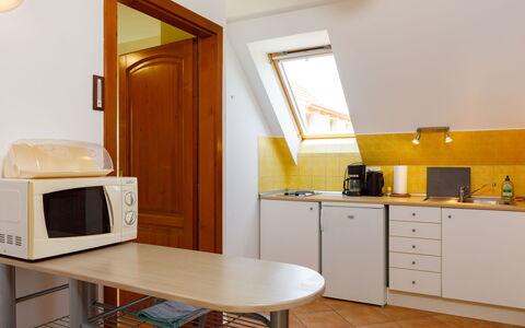 Nadori 2: Mueble, Propiedad, Gabinetes, Mesa, Edificio, Madera, Diseño De Interiores, Encendiendo, Naranja, Cajón