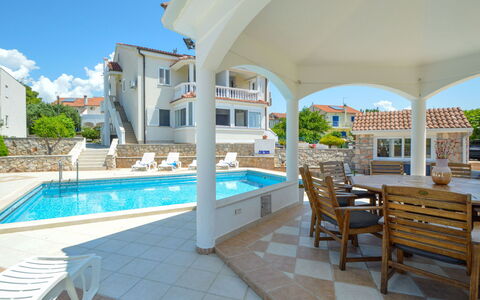 Vodice Tribunj 100: Agua, Planta, Cielo, Mesa, Azur, Piscina, Silla, Diseño De Interiores, Edificio, Arquitectura
