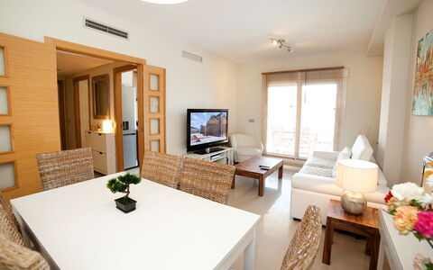 Calpe Calp 907: Habitación, Propiedad, Diseño De Interiores, Mueble, Edificio, Sala, Bienes Raíces, Casa, Techo, Suite