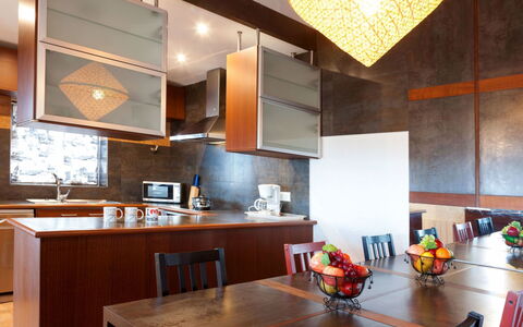Mas Ambros: Habitación, Diseño De Interiores, Propiedad, Mueble, Edificio, Techo, Mostrador, Cocina, Gabinetes, Casa