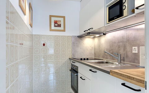 Nendaz 571: Cocina, Aparato De Cocina, Mostrador, Electrodoméstico, Piso, Diseño De Interiores, Madera, Suelo, Gabinetes, Electrodoméstico
