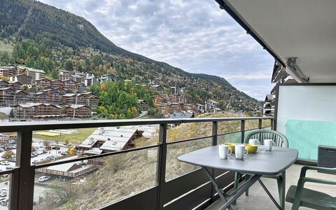 Nendaz 571: Departamento, Balcón, Diseño Urbano, Cordillera, Hill Station, Condominio, Alpes, Cresta, Pueblo De Montaña