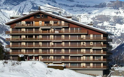 Nendaz 571: Nieve, Edificio, Montaña, Tiempo De Día, Propiedad, Cielo, Blanco, Madera, Pendiente, Mundo