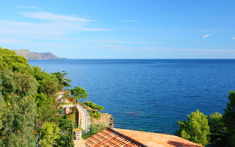 Cap de Vol: Cielo, Agua, Nube, Los Recursos Hídricos, Paisaje Natural, Azur, Costeras Y Los Accidentes Geográficos Oceánico, Luz De Sol, Árbol, Planta