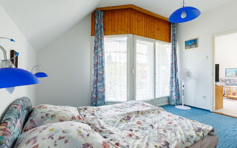 Anthony 2: Propiedad, Azul, Comodidad, Ventana, Marco De La Cama, Textil, Encendiendo, Sombra, Cama