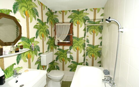 Patricia: Baño, Habitación, Propiedad, Verde, Diseño De Interiores, Edificio, Arreglo De Tubería, Bienes Raíces, Casa, Arquitectura