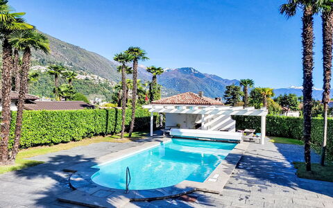 Collina Verde B: Azul, Piscina, Recurso, Eco Hotel, Ocio, Sombra, Mueble Para Exteriores, Villa, Hotel