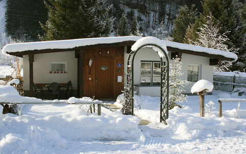Keil: Nieve, Invierno, Casa, Propiedad, Casa, Congelación, Árbol, Cabaña, Bienes Raíces, Edificio