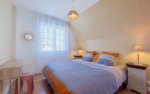 Sables Blancs: Cama, Diseño De Interiores, Habitación, Lecho, Mueble, Sábana, Suelo, Madera, Linos, Techo