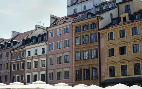 Rynek Starego Miasta: Edificio, Ventana, Ciudad, By, Fachada, Uso Mixto, Plaza De La Ciudad, Paraguas, Plaza