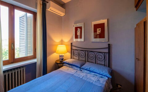 Casa Grion: Diseño De Interiores, Habitación, Suelo, Marco, Habitación, Cama, Departamento, Casa, Sábana, Marco De La Cama