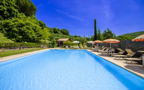 Casale Aiola: Piscina, Eco Hotel, Recurso