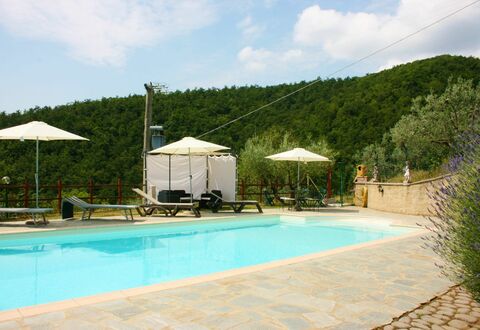 La Rogaia: Agua, Nube, Planta, Piscina, Paraguas, Cielo, Azur, Silla, Edificio, Mueble Para Exteriores