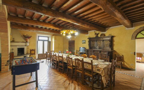 Casa Bella: Mueble, Pared, Mesa, Diseño De Interiores, Madera, Piso, Silla, Cocina Y Comedor Mesa, Techo, Comedor