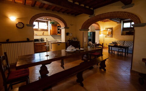 Villa degli Olivi: Edificio, Habitación, Diseño De Interiores, Arquitectura, Casa, Restaurante, Techo, Piso, Suelo