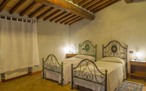 Casa la Primula: Mueble, Diseño De Interiores, Habitación, Cama, Piso, Techo, Suelo, Habitación, Marco De La Cama, Lecho