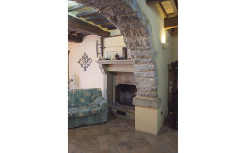 Casa la Primula: Pared, Pared De Piedra, Material Natural, Sala, Hogar, Ladrillo, Hogar, Planta De Casa, Madera Dura, Loseta