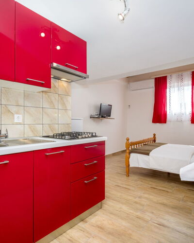 Hilde Red 101.10
