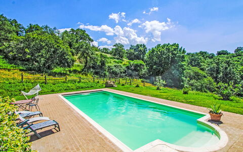 Casalini: Azul, Piscina, Jardín, Recurso, Eco Hotel, Paisajismo, Casa De Campo, Fuente De Agua, Hacienda, Patio Interior