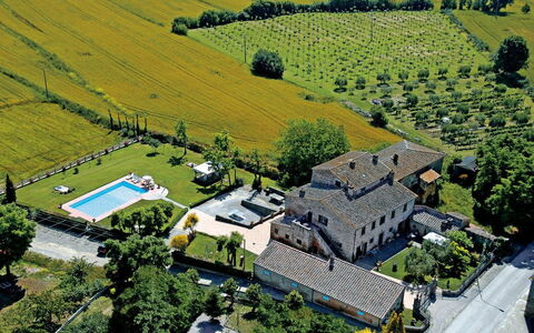 Villa Giare: Fotografía Aérea, Vista Panorámica, Área Rural, Paisaje, El Terreno Del Lote, Granja, Barrio Residencial, Campo, Pueblo De Montaña, Fotografía
