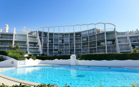 Les Belles Plages: Agua, Cielo, Planta, Edificio, Propiedad, Piscina, Azur, Arquitectura, Cuerpo De Agua