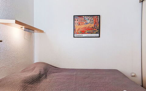L'Annonciade: Pared, Diseño De Interiores, Habitación, Madera, Piso, Cama, Suelo, Sábana, Techo, Habitación