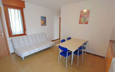 Bibione 360: Mueble, Mesa, Ventana, Edificio, Pintar, Madera, Comodidad, Diseño De Interiores, Suelo, Piso